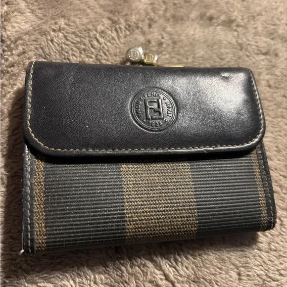 Fendi Leather Pequin mini Coin Purse Wallet. - Picture 1 of 8